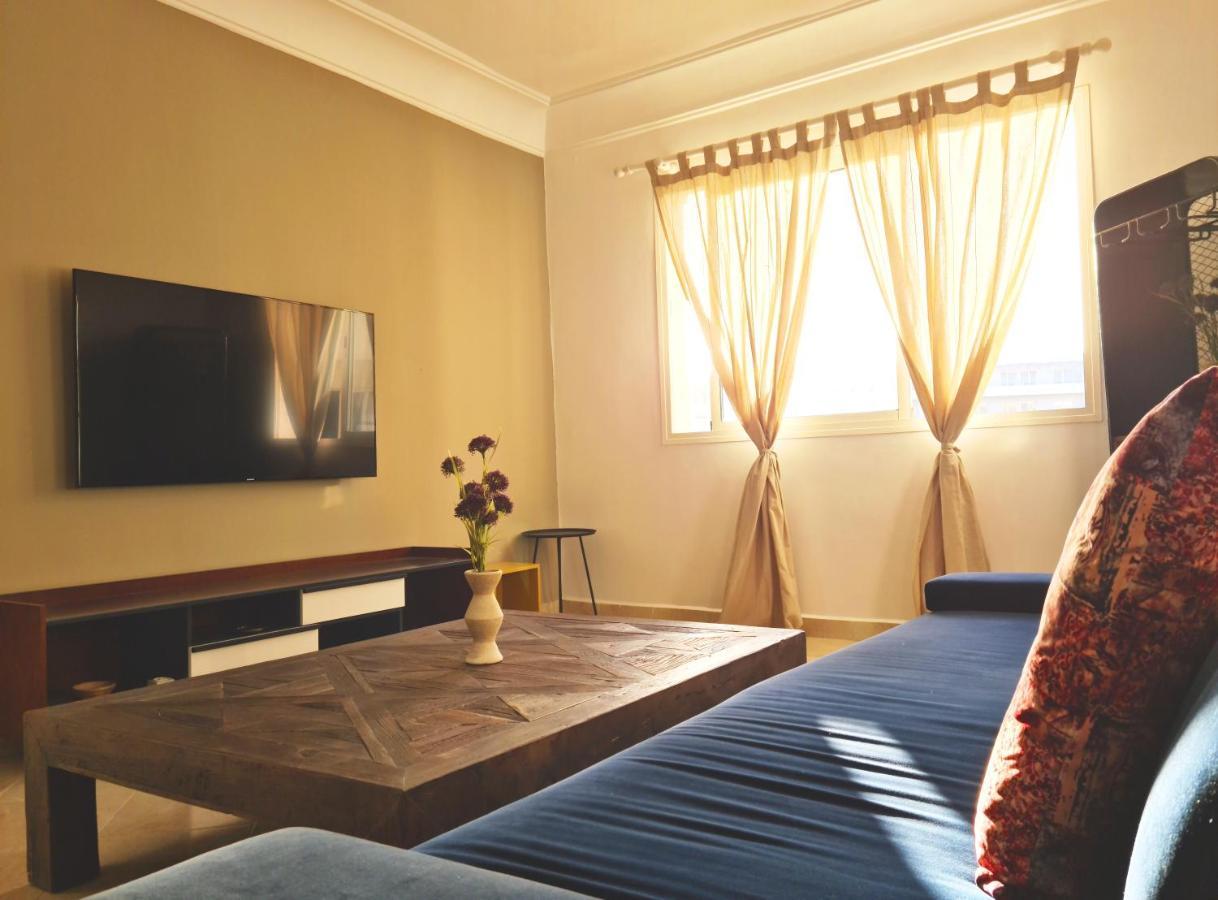 Superbe Appartement à 2 Min de la gare de Tanger et à 5 min de la plage Malabata Extérieur photo